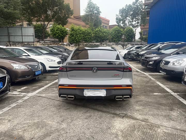 Фото 5 - Changan UNI-V