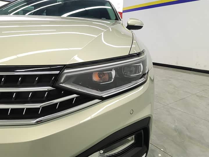 Фото 5 - Volkswagen Magotan