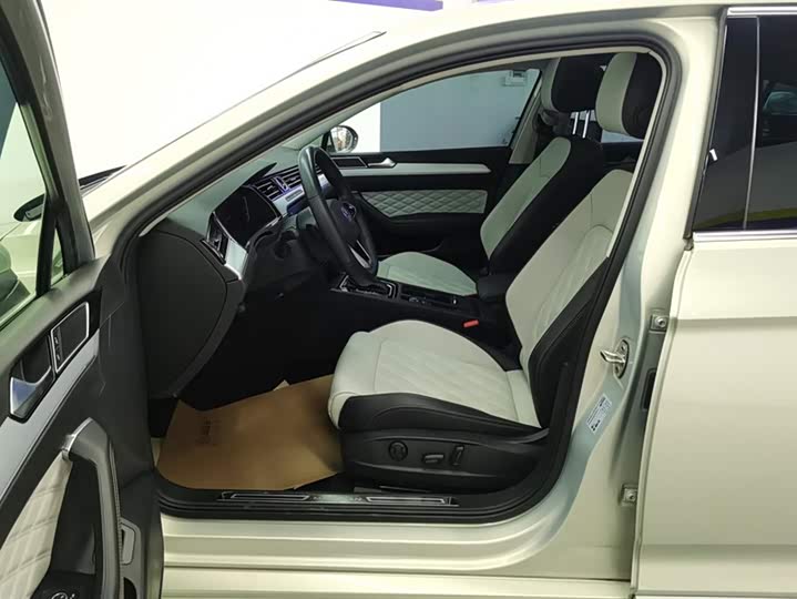 Фото 9 - Volkswagen Magotan