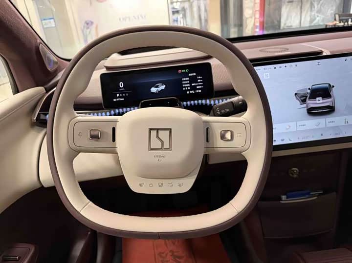 Фото 9 - Zeekr X