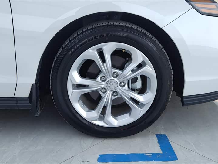 Фото 6 - Honda Accord