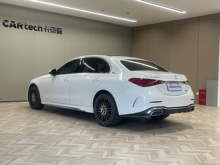 Фото 7 - Mercedes-Benz C-Class