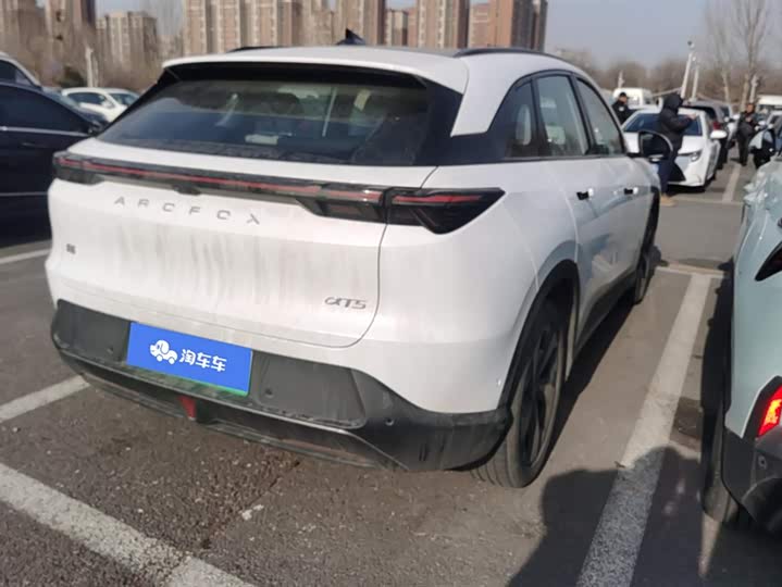 Фото 3 - BAIC Arcfox Alpha T5