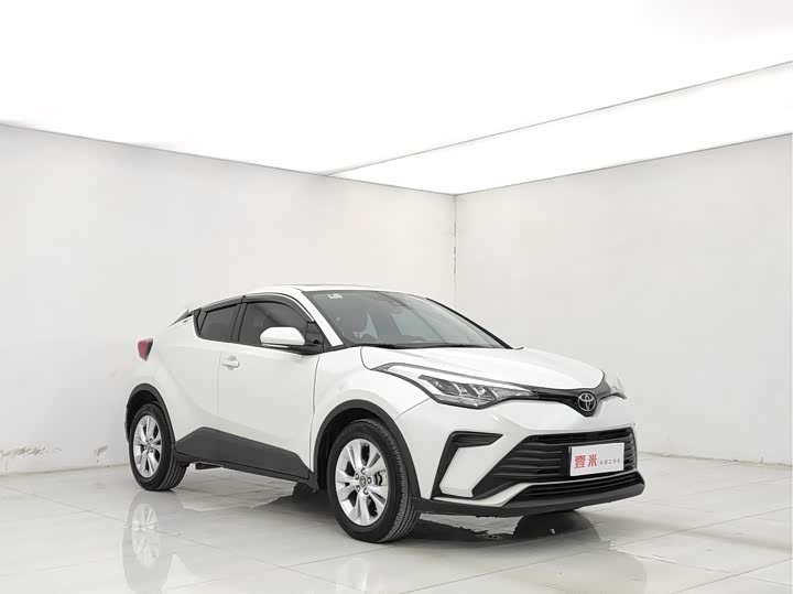 Фото 3 - Toyota Izoa