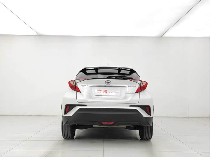 Фото 5 - Toyota Izoa