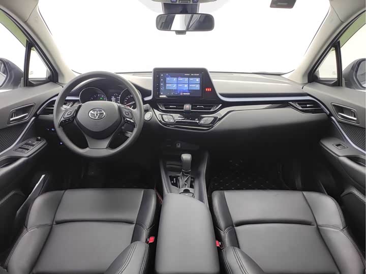 Фото 9 - Toyota Izoa