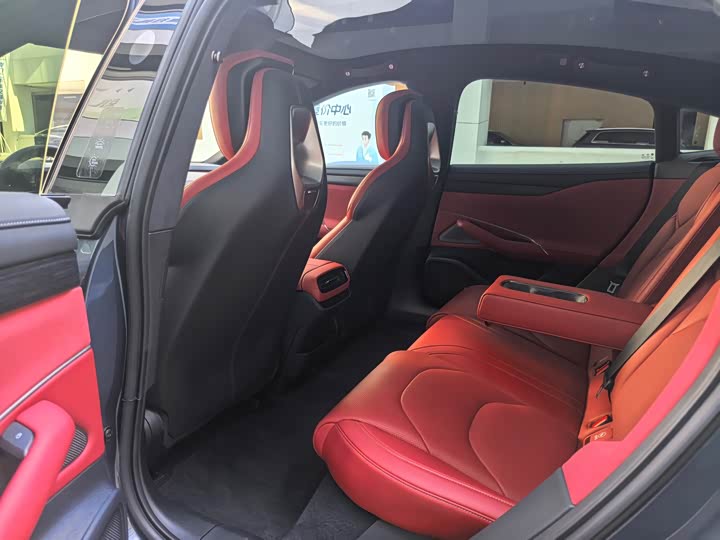 Фото 5 - Xiaomi SU7