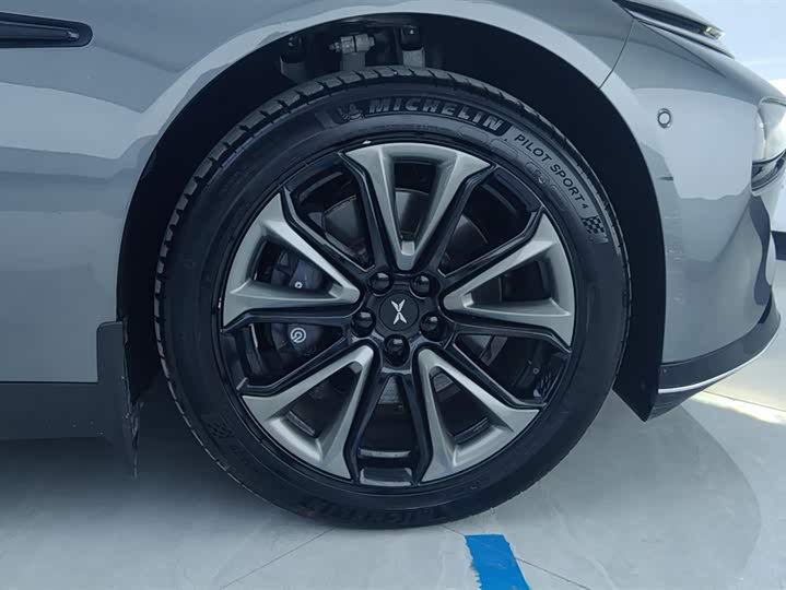 Фото 6 - XPeng P7