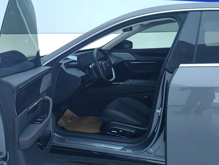 Фото 9 - XPeng P7