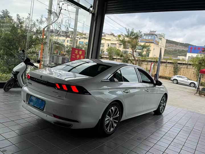 Фото 9 - Peugeot 508