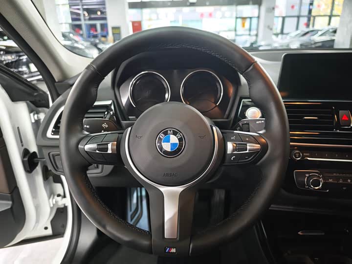 Фото 7 - BMW 1 Series