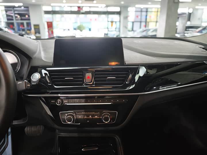 Фото 8 - BMW 1 Series