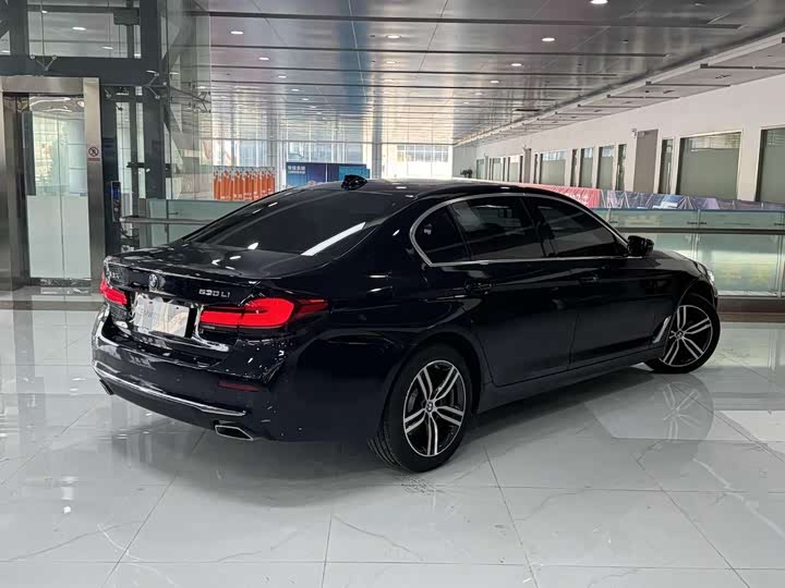 Фото 4 - BMW 5 Series