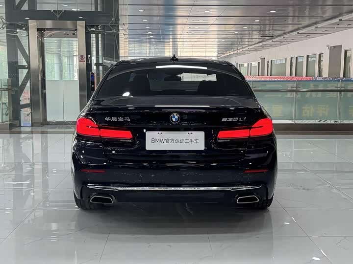 Фото 5 - BMW 5 Series