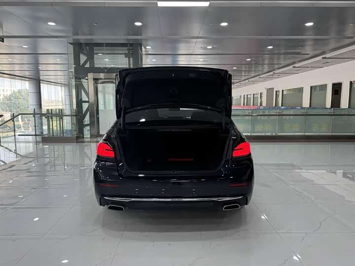 Фото 7 - BMW 5 Series