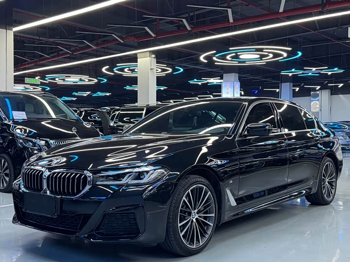 Фото 1 - BMW 5 Series