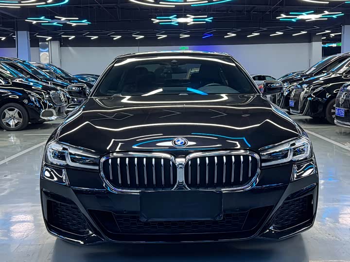 Фото 2 - BMW 5 Series