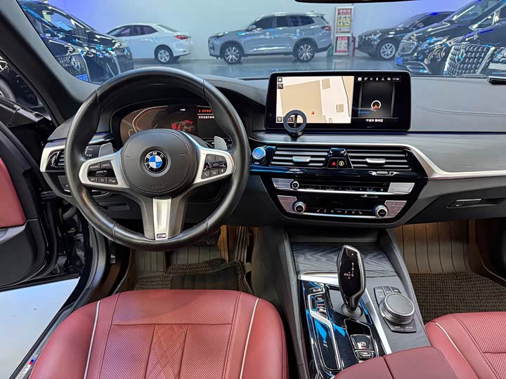 Фото 8 - BMW 5 Series