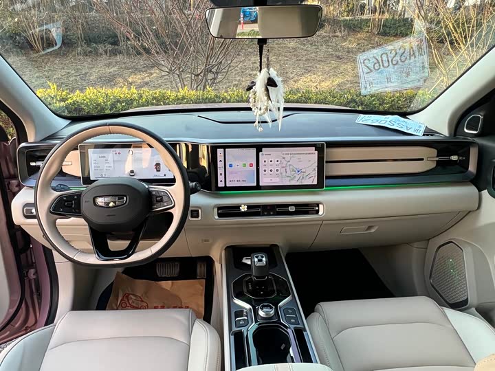 Фото 9 - Geely Icon