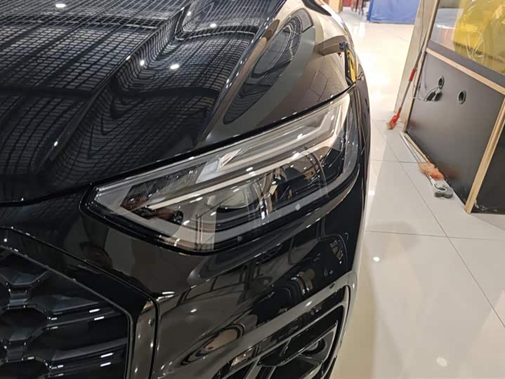 Фото 5 - Audi Q5L