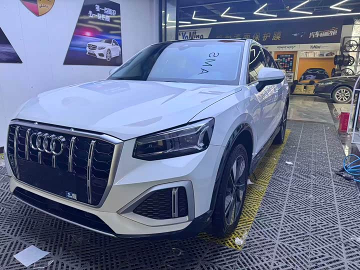Фото 1 - Audi Q2L