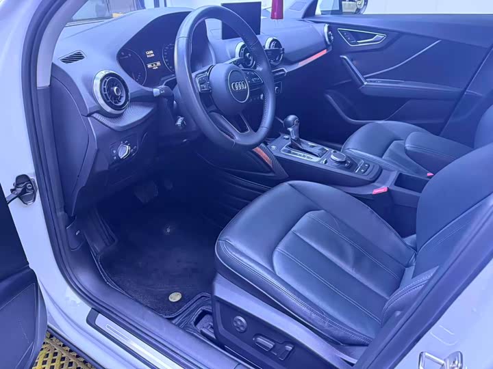 Фото 6 - Audi Q2L