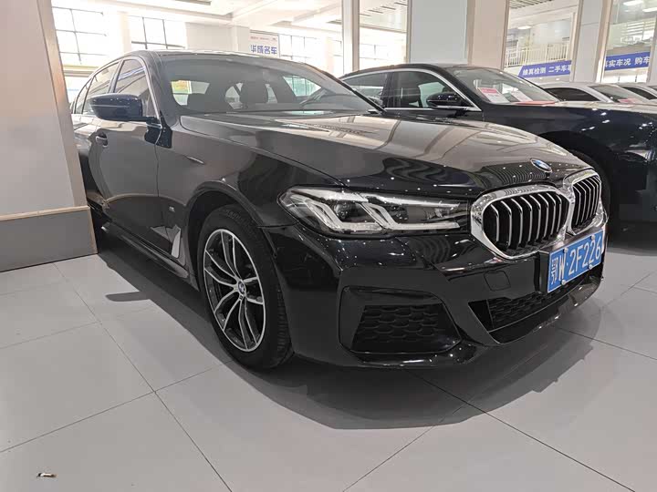 Фото 3 - BMW 5 Series