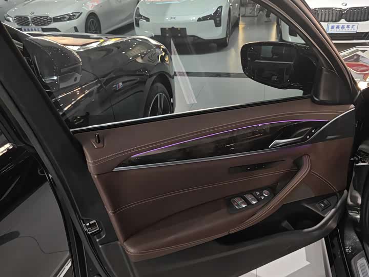 Фото 9 - BMW 5 Series