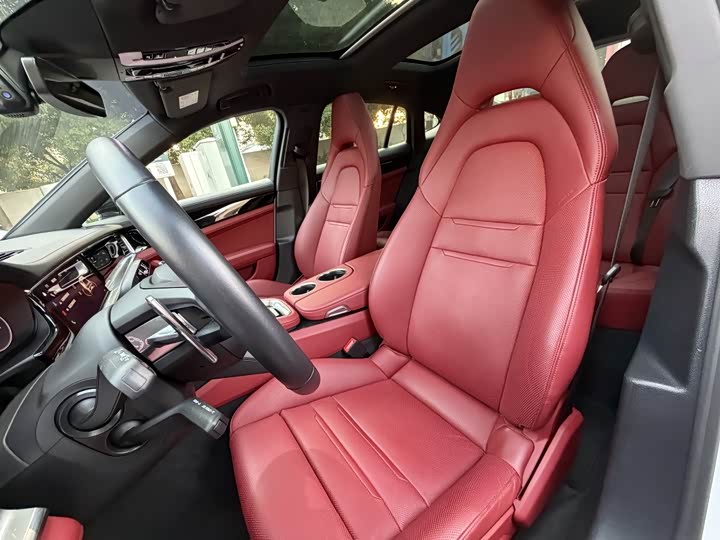 Фото 4 - Porsche Panamera