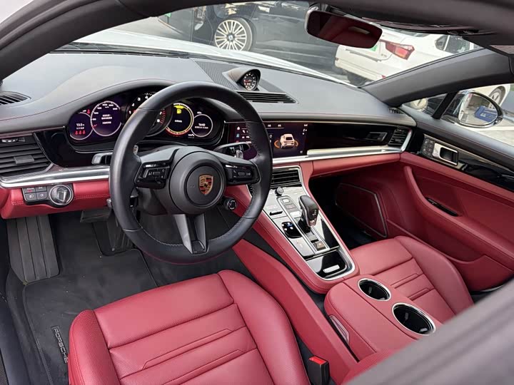 Фото 5 - Porsche Panamera