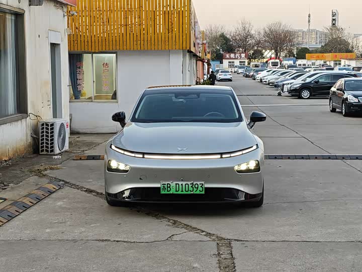 Фото 2 - XPeng P7