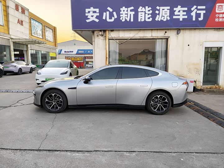 Фото 3 - XPeng P7