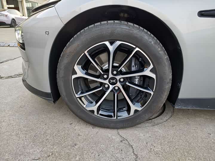 Фото 7 - XPeng P7