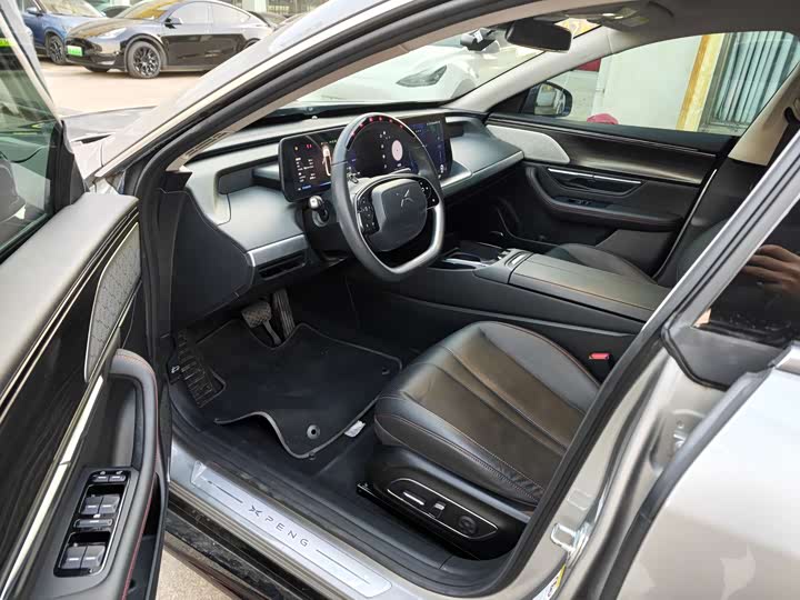 Фото 8 - XPeng P7