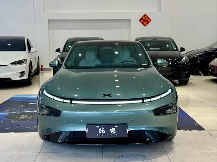 Фото 2 - XPeng P7