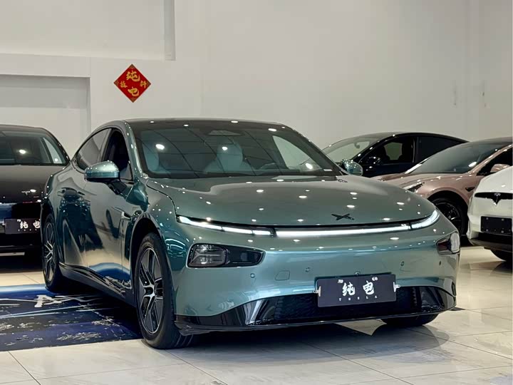 Фото 3 - XPeng P7