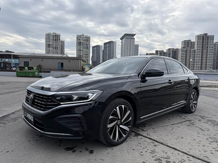 Фото 1 - Volkswagen Passat