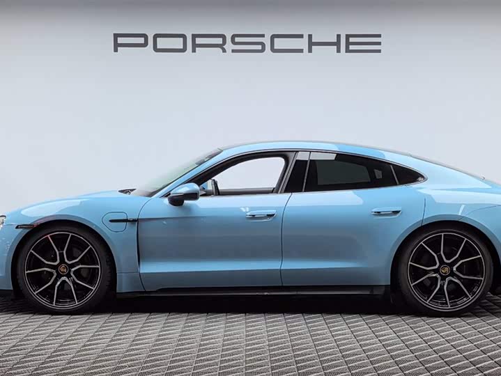 Фото 5 - Porsche Taycan