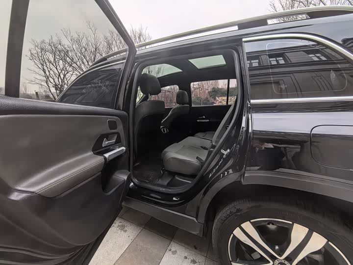 Фото 6 - Mercedes-Benz EQB