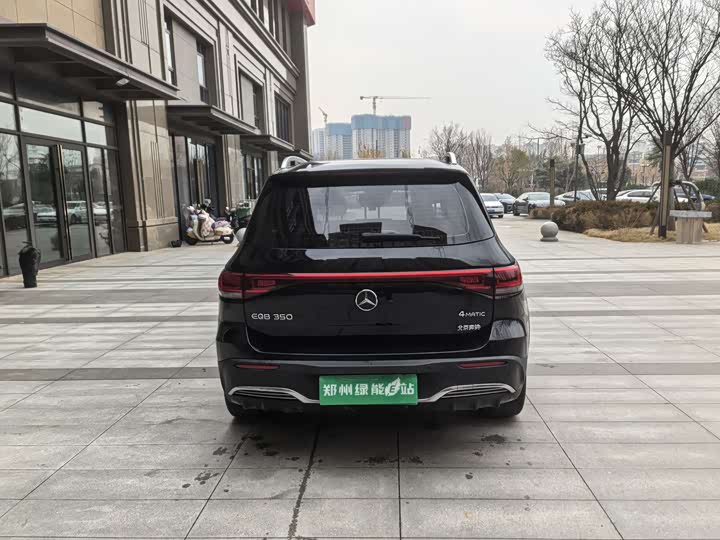 Фото 8 - Mercedes-Benz EQB