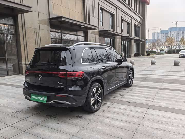 Фото 9 - Mercedes-Benz EQB