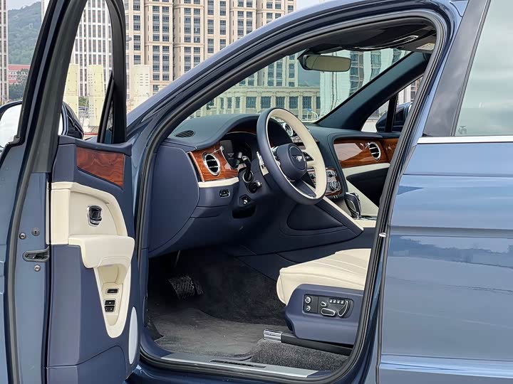 Фото 4 - Bentley Bentayga