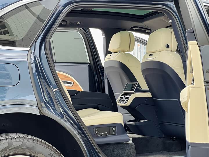 Фото 7 - Bentley Bentayga