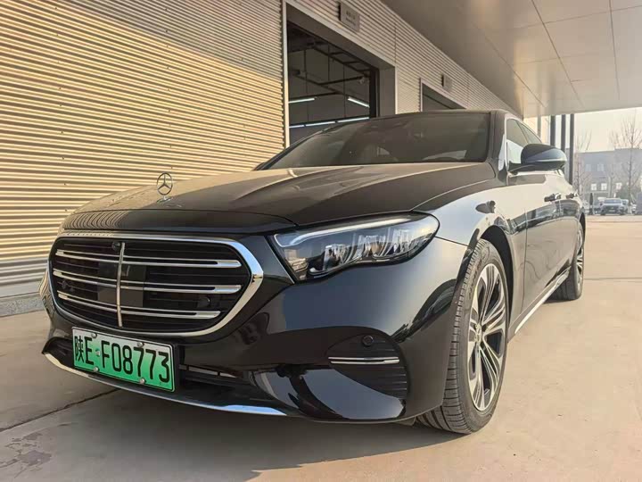 Фото 1 - Mercedes-Benz E-Class Hybrid