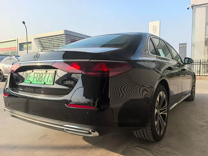 Фото 4 - Mercedes-Benz E-Class Hybrid