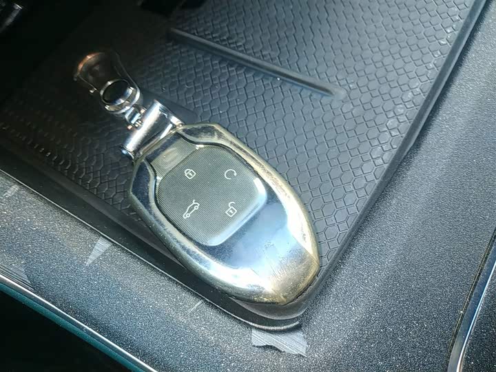 Фото 9 - GAC Trumpchi GS8