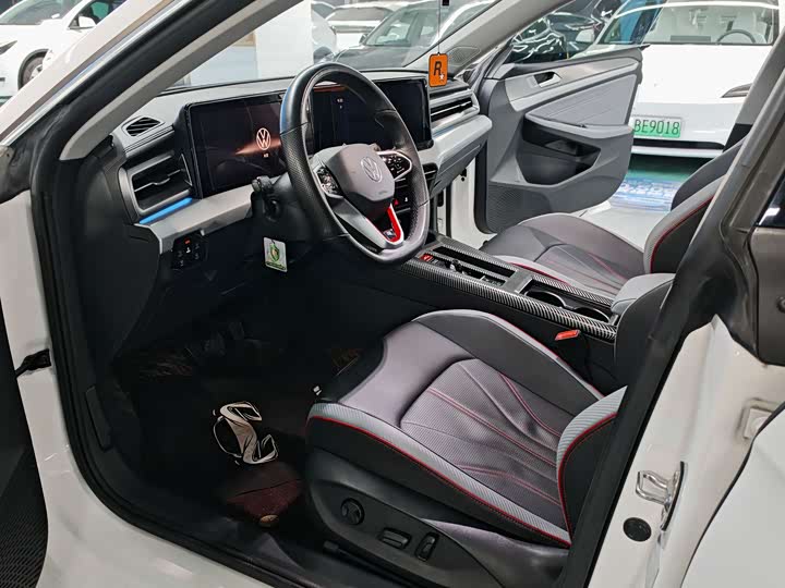 Фото 8 - Volkswagen Lamando L