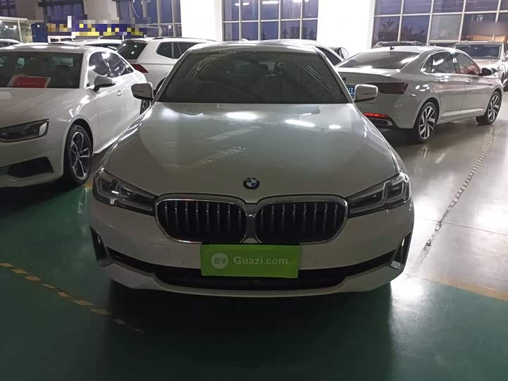 Фото 3 - BMW 5 Series