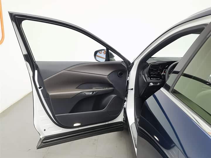 Фото 8 - Lexus RX Hybrid