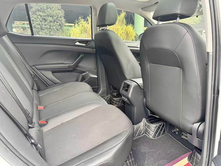 Фото 7 - Volkswagen Tacqua